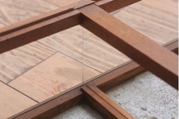 レトロ家具　昭和レトロ　古い木の小ぶりなガラスケース(ショーケース)