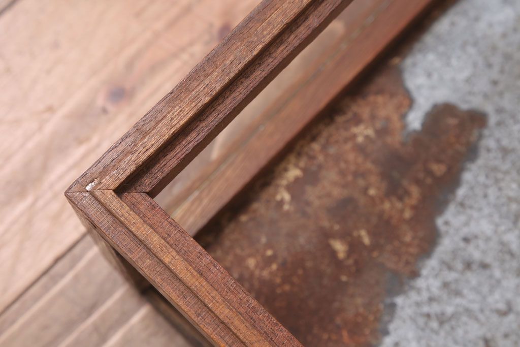 レトロ家具　昭和レトロ　古い木の小ぶりなガラスケース(ショーケース)