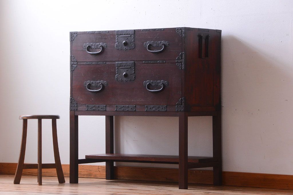 アンティーク家具　古民具・骨董　明治期　脚付き時代箪笥(衣装箪笥)