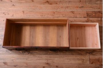 アンティーク家具　古民具・骨董　明治期　脚付き時代箪笥(衣装箪笥)