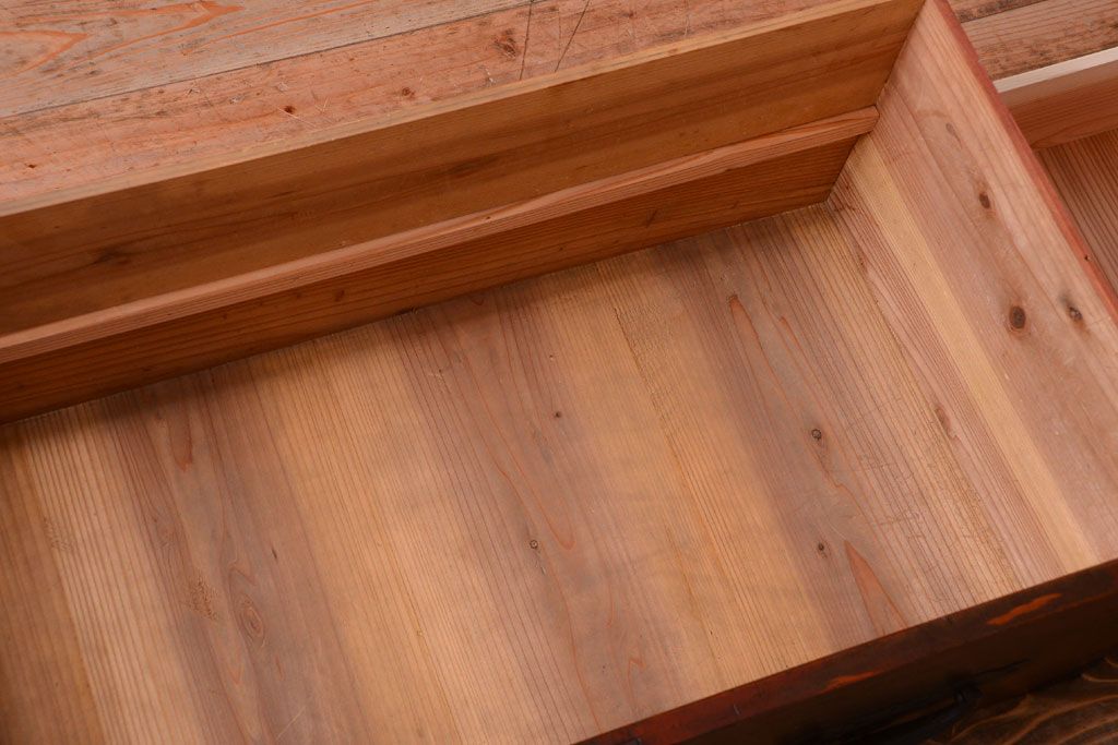 アンティーク家具　古民具・骨董　明治期　脚付き時代箪笥(衣装箪笥)