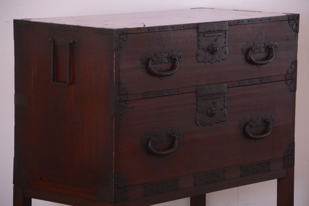 アンティーク家具　古民具・骨董　明治期　脚付き時代箪笥(衣装箪笥)