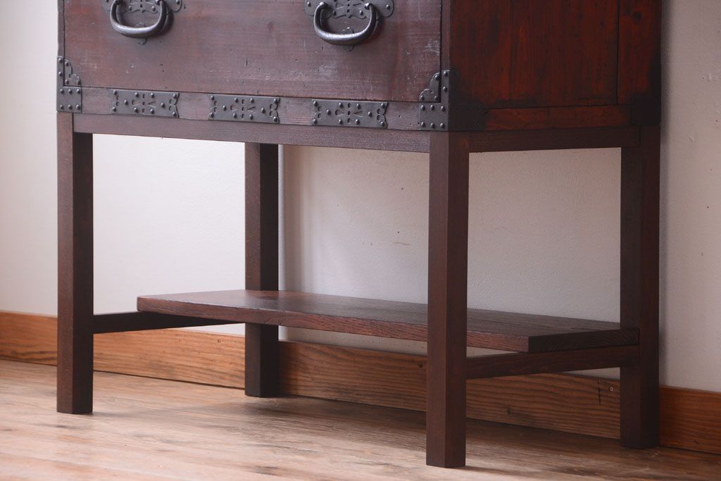 アンティーク家具　古民具・骨董　明治期　脚付き時代箪笥(衣装箪笥)