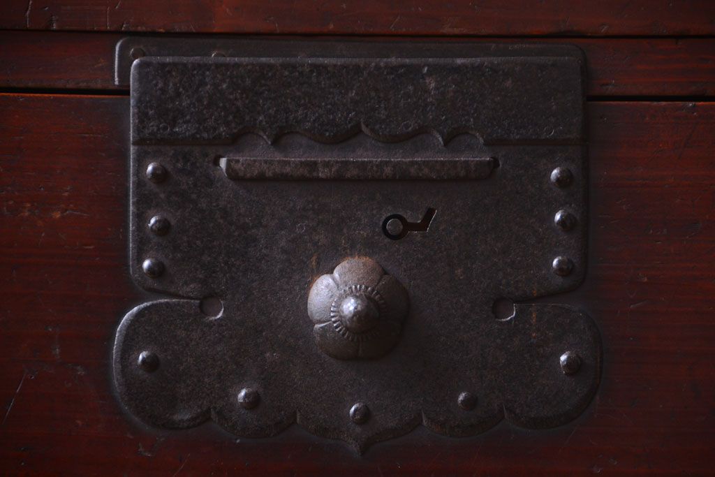 アンティーク家具　古民具・骨董　明治期　脚付き時代箪笥(衣装箪笥)