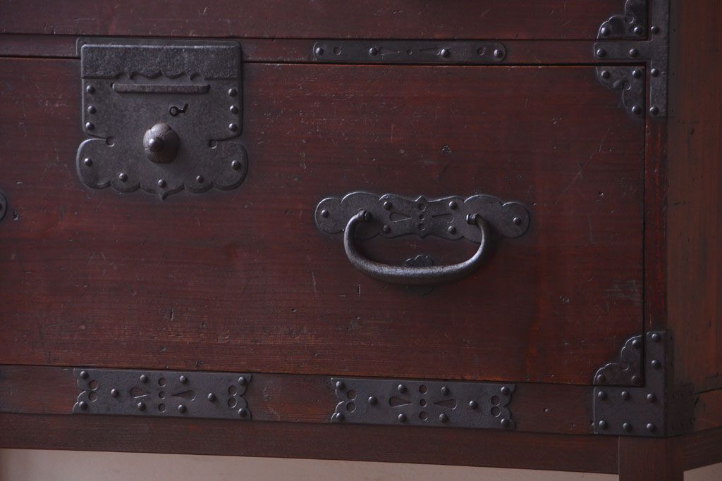 アンティーク家具　古民具・骨董　明治期　脚付き時代箪笥(衣装箪笥)