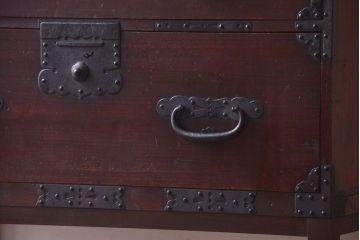 アンティーク家具　古民具・骨董　明治期　脚付き時代箪笥(衣装箪笥)