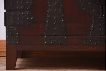 アンティーク家具　古民具・骨董　明治期　隠し付き!脚付き観音箪笥ローボード(衣装箪笥・時代箪笥)