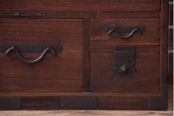 アンティーク家具　古民具・骨董　明治期　総桐材!隠し付き観音箪笥ローボード(衣装箪笥・時代箪笥)