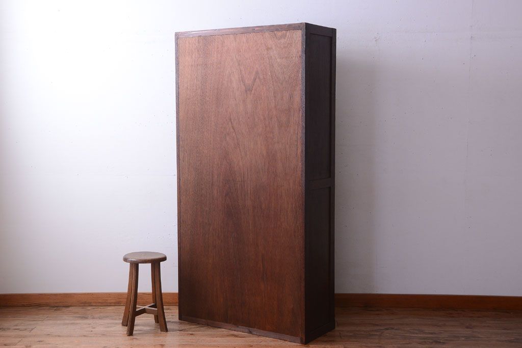 アンティーク家具　和製アンティーク　デザインガラス入り!引き出し付きの古い収納棚(戸棚)