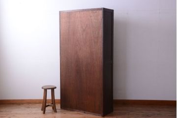 アンティーク家具　和製アンティーク　デザインガラス入り!引き出し付きの古い収納棚(戸棚)