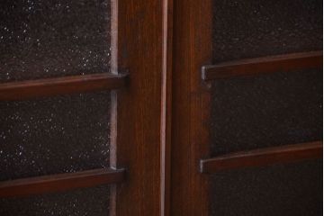 アンティーク家具　和製アンティーク　ダイヤガラス入り!古い木の小ぶりな引き出し付き本箱