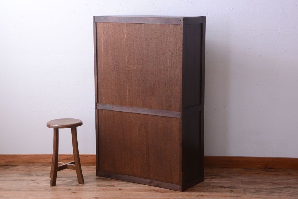 アンティーク家具　和製アンティーク　ダイヤガラス入り!古い木の小ぶりな引き出し付き本箱