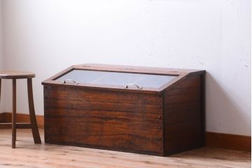 和製アンティーク　ガラス窓付き!古い木の収納箱