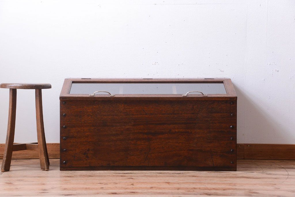 和製アンティーク　ガラス窓付き!古い木の収納箱