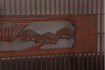 古民具・骨董　松に鷹　古い木のガラス書院欄間(明かり取り)