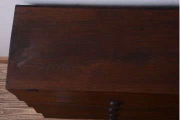 アンティーク家具　和製アンティーク　脚付き!古い木製のパタパタ収納棚