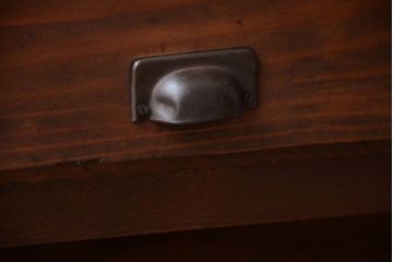 アンティーク家具　和製アンティーク　脚付き!古い木製のパタパタ収納棚