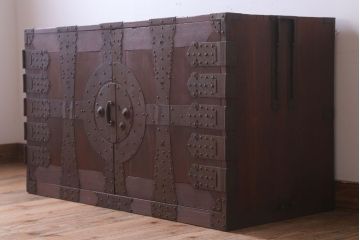 アンティーク家具　古民具・骨董　明治期　観音箪笥ローボード(衣装箪笥・時代箪笥)(2)