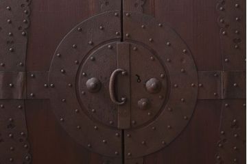 アンティーク家具　古民具・骨董　明治期　観音箪笥ローボード(衣装箪笥・時代箪笥)(2)