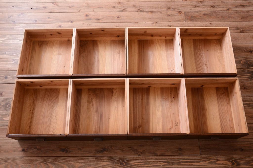 アンティーク家具　アンティーク　大正〜昭和期　前面欅材!シンプルシックな8杯チェスト