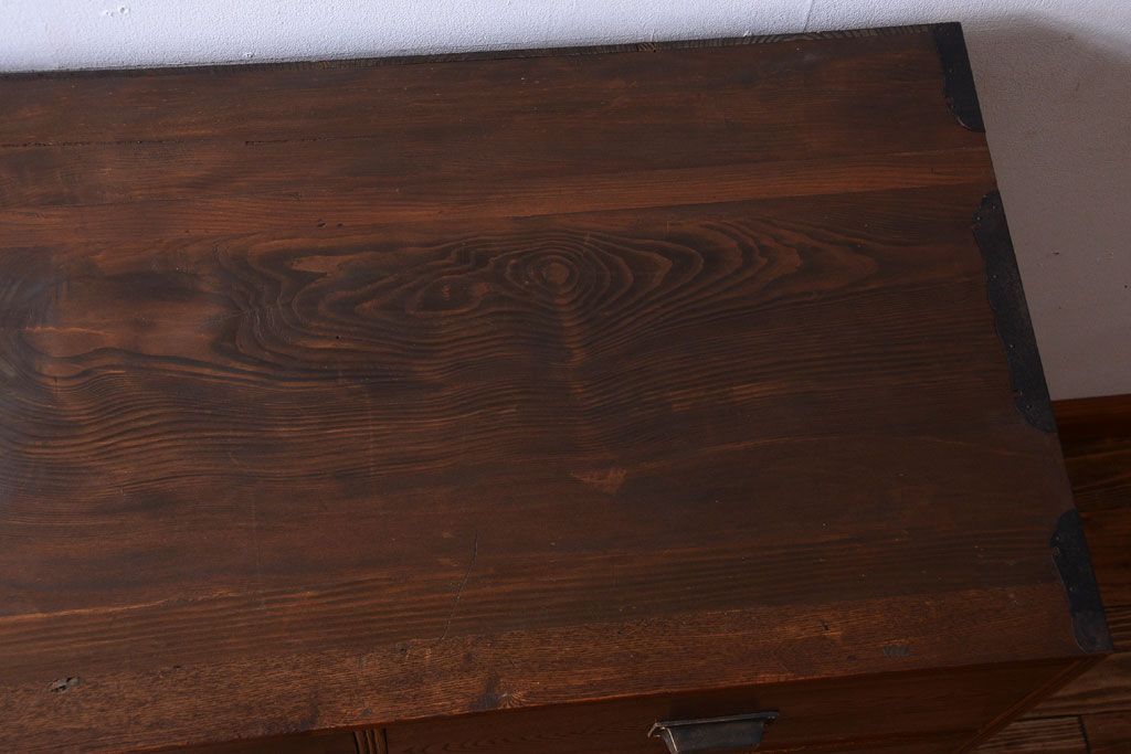 アンティーク家具　アンティーク　大正〜昭和期　前面欅材!シンプルシックな8杯チェスト