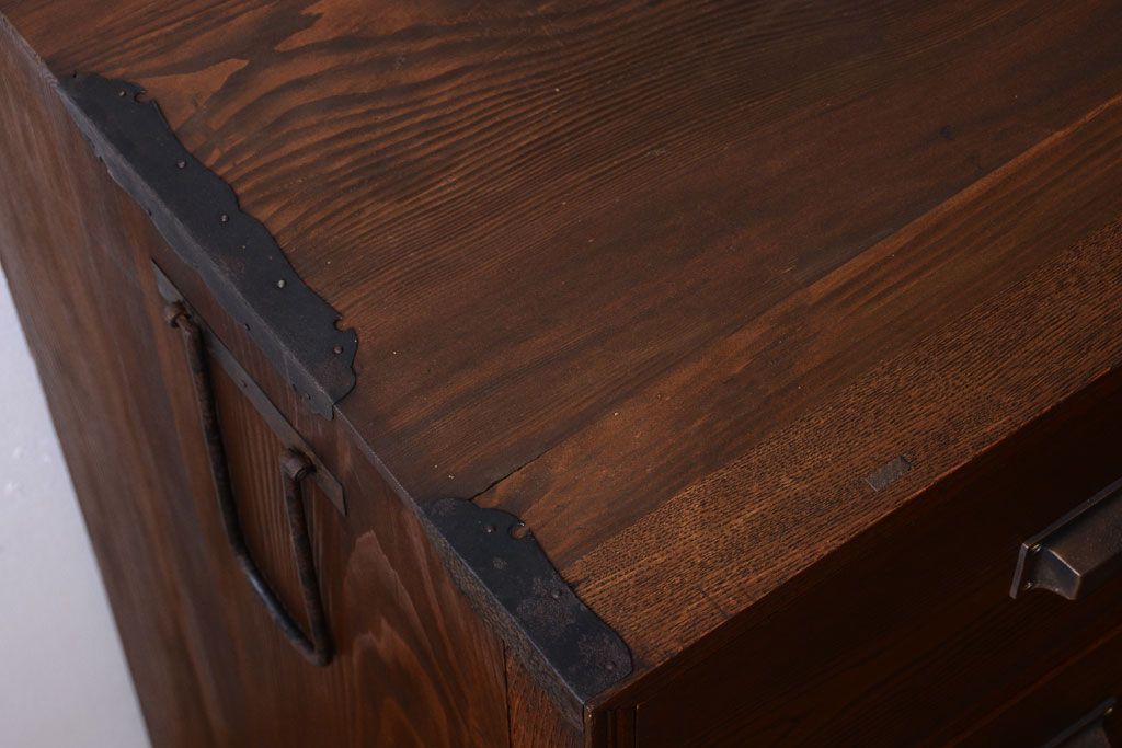 アンティーク家具　アンティーク　大正〜昭和期　前面欅材!シンプルシックな8杯チェスト