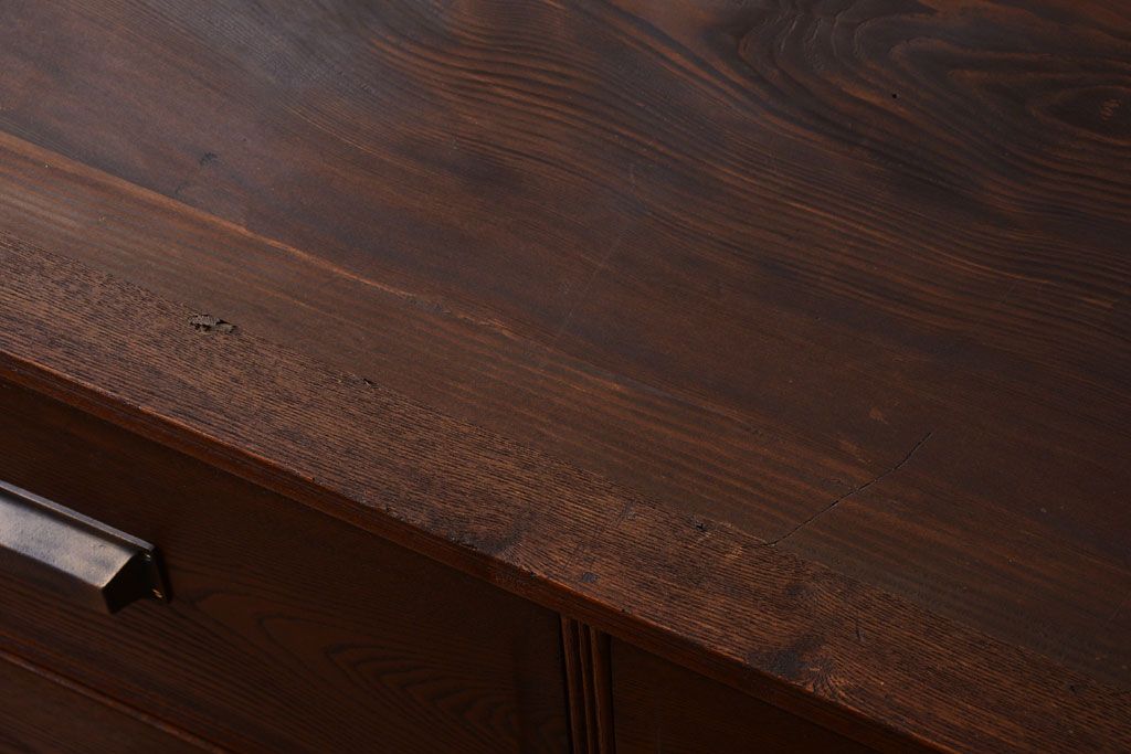 アンティーク家具　アンティーク　大正〜昭和期　前面欅材!シンプルシックな8杯チェスト