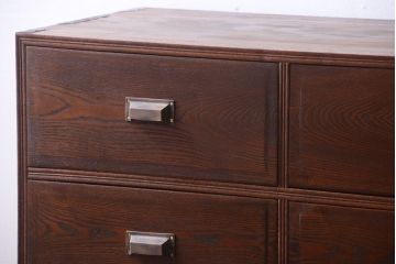 アンティーク家具　アンティーク　大正〜昭和期　前面欅材!シンプルシックな8杯チェスト