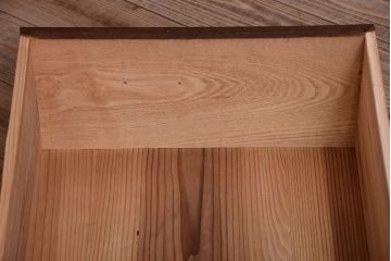 アンティーク家具　アンティーク　大正〜昭和期　前面欅材!シンプルシックな8杯チェスト