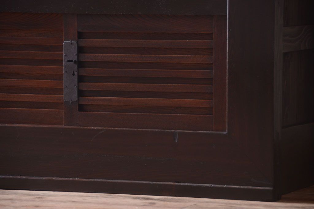 アンティーク家具　古民具・骨董　明治期　和モダンスタイル!収納箪笥サイドボード(水屋箪笥)(1)