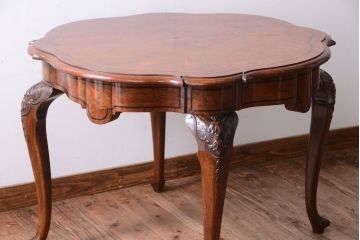 アンティーク家具　イギリスアンティーク　ウォールナット・オーク材の彫刻・象嵌入り最高級ダイニングテーブル