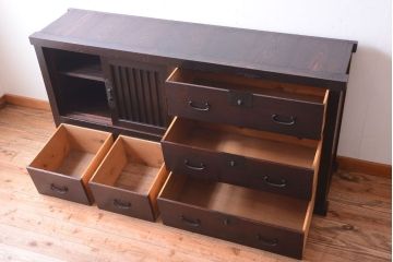 アンティーク家具　古民具・骨董　明治期　和モダンスタイル!収納箪笥ローボード(水屋箪笥、テレビ台、キャビネット、収納棚)(2)