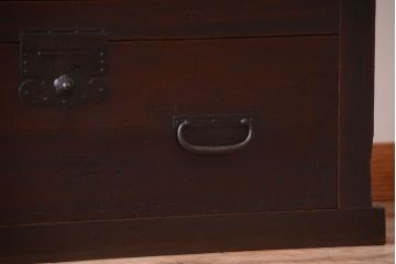 アンティーク家具　古民具・骨董　明治期　和モダンスタイル!収納箪笥ローボード(水屋箪笥、テレビ台、キャビネット、収納棚)(2)