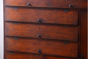 アンティーク家具　古民具・骨董　格子戸付き!古い木味の大型パタパタ収納棚