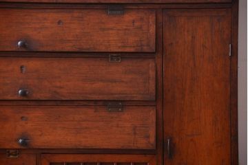 アンティーク家具　古民具・骨董　格子戸付き!古い木味の大型パタパタ収納棚