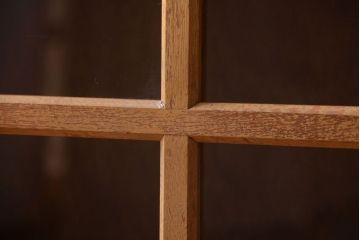 レトロ家具　昭和レトロ　脚付き!古い木製の収納棚(キャビネット)(1)