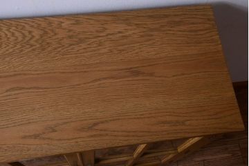 レトロ家具　昭和レトロ　脚付き!古い木製の収納棚(キャビネット)(2)