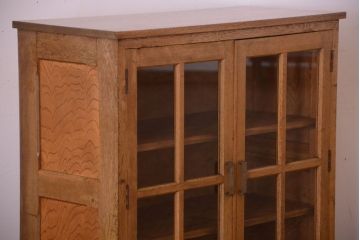 レトロ家具　昭和レトロ　脚付き!古い木製の収納棚(キャビネット)(2)