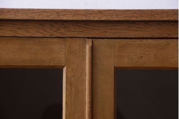 レトロ家具　昭和レトロ　脚付き!古い木製の収納棚(キャビネット)(2)