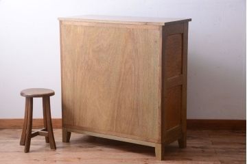 レトロ家具　昭和レトロ　脚付き!古い木製の収納棚(キャビネット)(2)