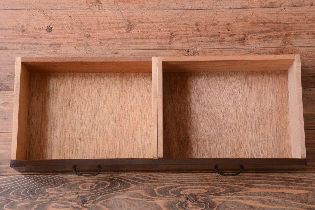 レトロ家具　昭和レトロ　古い木製のシンプルシックなブックケース(本箱)