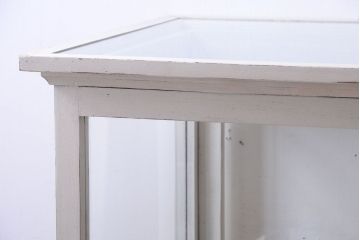 アンティーク家具　大正ロマン　ホワイトペイント　縦型の小さなアンティークガラスケース