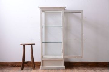アンティーク家具　大正ロマン　ホワイトペイント　縦型の小さなアンティークガラスケース