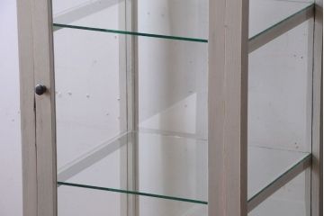 アンティーク家具　大正ロマン　ホワイトペイント　縦型の小さなアンティークガラスケース