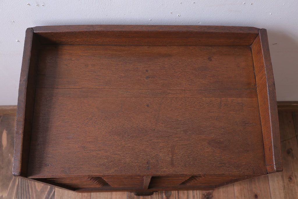 レトロ家具　昭和レトロ　古い木製の小ぶりなアンティーク書類ケース(カルテケース)