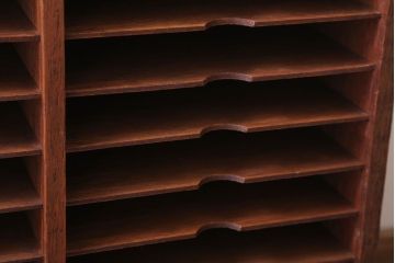 レトロ家具　昭和レトロ　古い木製の小ぶりなアンティーク書類ケース(カルテケース)