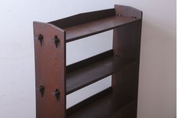 アンティーク家具　アンティーク　背の低い楔(くさび)式本棚(飾り棚・ディスプレイラック)