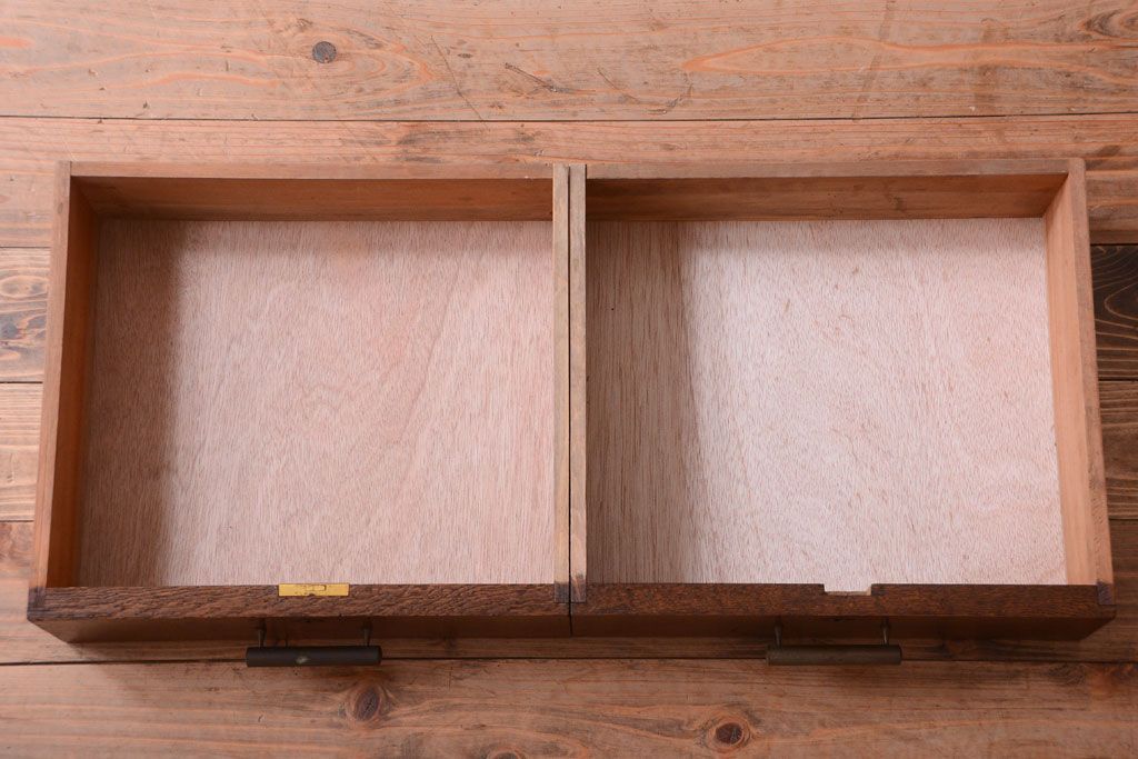 レトロ家具　昭和レトロ　2段重ねのおしゃれなアンティーク収納棚