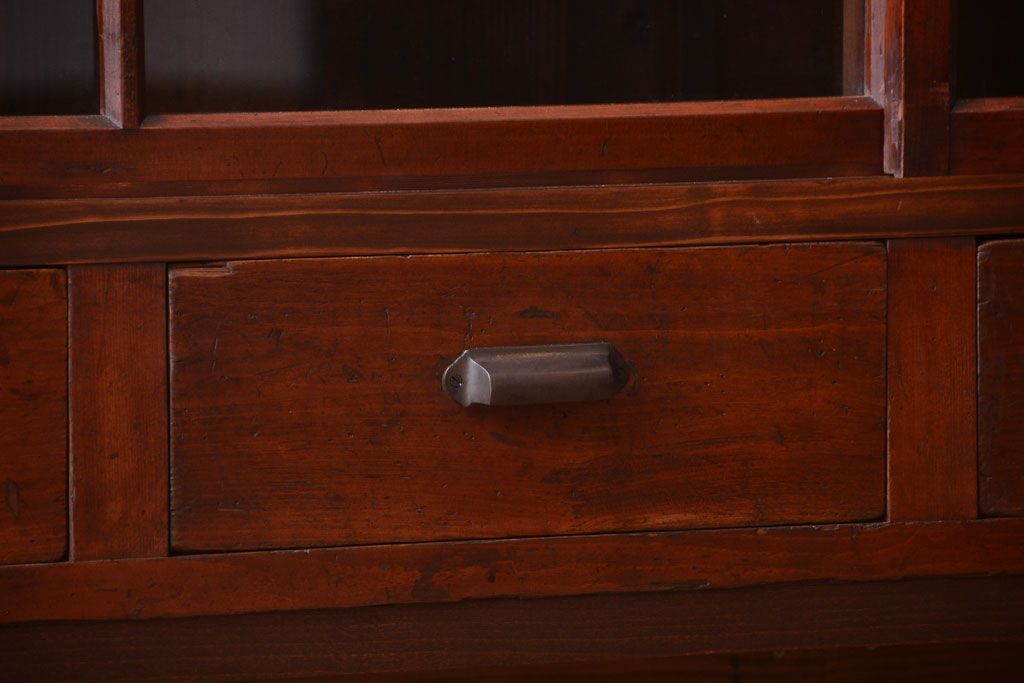 アンティーク家具　和製アンティーク　大正期　脚付き!2段重ね収納棚