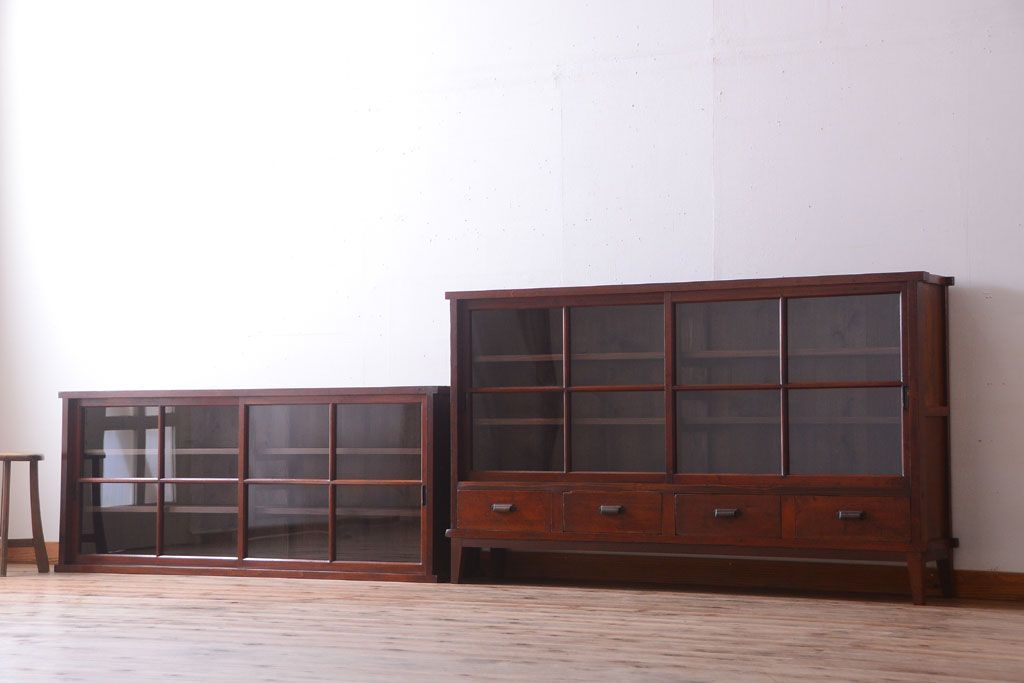 アンティーク家具　和製アンティーク　大正期　脚付き!2段重ね収納棚